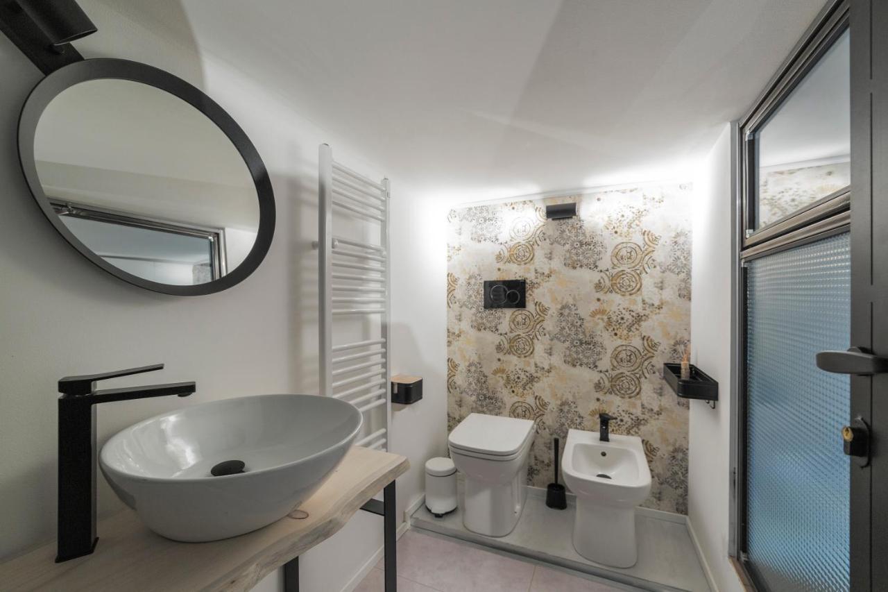 La Pampa New & Fully Refurbished Apt Apartment Милано Екстериор снимка